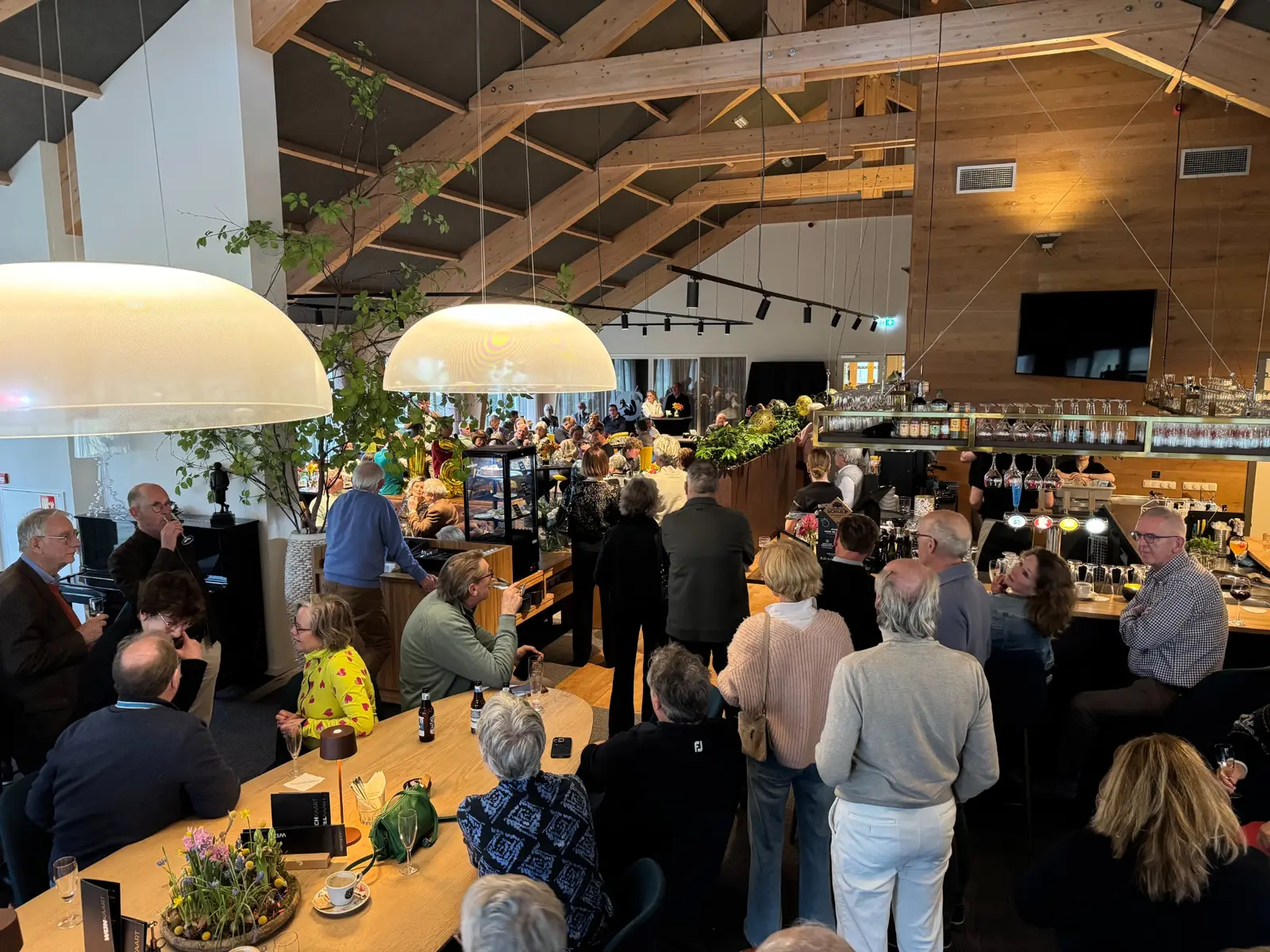Gezellige sfeer in restobar Birdy’s & Bites